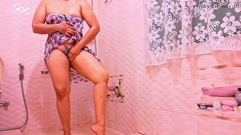 Sri lanka, in the bath, chubby girl
