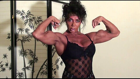 Busty FBB Latia Del Riviero instructs on home exercises for massive biceps