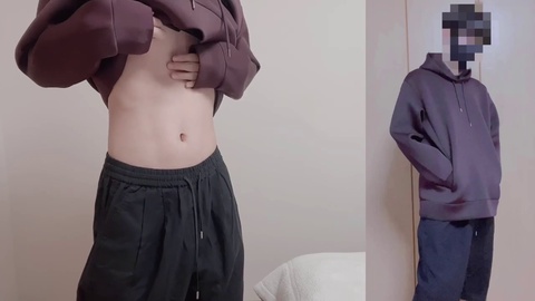 Erotische Selbstbefriedigungssession einer japanischen Studentin in Alltagskleidung