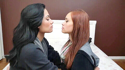 Newmfx kiss, lesbian deep kissing, mf lesbians kissing
