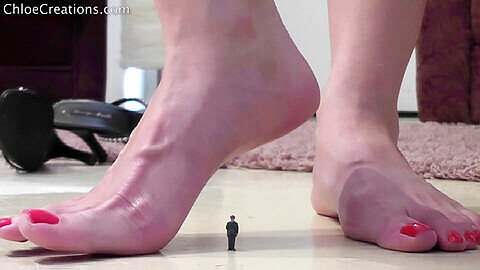 Giantess feet sfx, giantess unaware feet crush, giantess feet russian