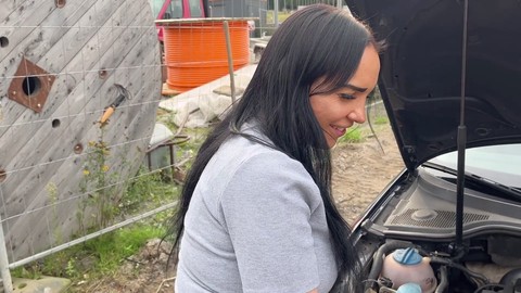 Martilleo intenso bajo el vestido, Alemán