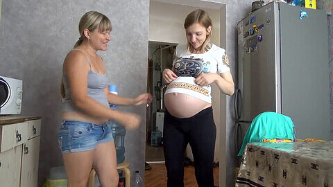 Pregnant contractions, pregnant belly, châu á lesbian massage