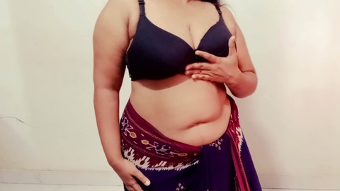 Step-mom Riya with huge breasts pleasures herself