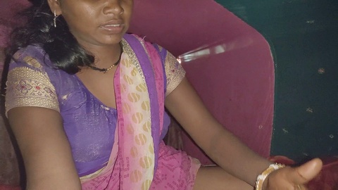 Femme indienne sensuelle se laisse aller à des ébats torrides de bhabhi