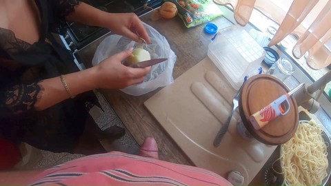 Кухня, готовка, фелляция Кухня, готовка, фелляция