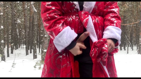Der großzügige russische Weihnachtsmann verbreitet Freude unter schwulen Männern