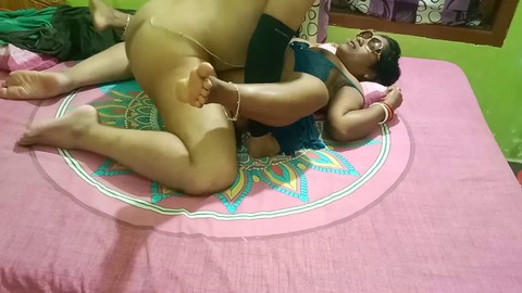 Groaning, pulverized, bhabhi