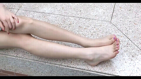 Chinese feet, chinese shoeplay candid, teen feet solo asian
