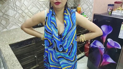 Desi bhabhi serves tasty tea and gives a steamy blowjob to her neighbor for some thick cum