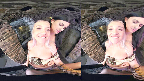 ¡Xena y Gabrielle, las princesas guerreras, disfrutan de una sesión de sexo en cosplay en VR en trío con Marilyn Sugar!