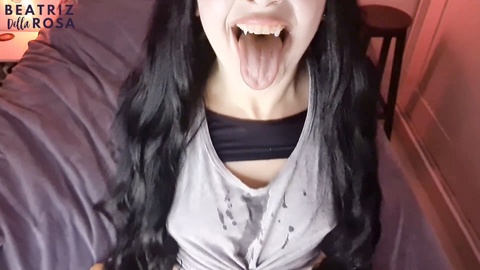Dietro le quinte divertenti del JOI di Marceline in costume da vampiro (bloopers)