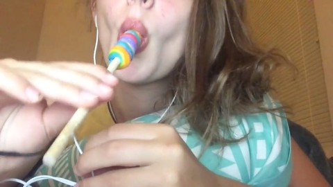 Tonguing, eating her out, blowjobs