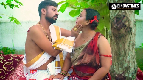 Incontro erotico: Kharoosh Jamindaar si concede un incontro passionale con la sua Kamwali Bai (Audio Hindi esplicito)