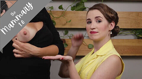 Video divertente: Bellezza prosperosa riceve uno schizzo sul viso con un tocco speciale!