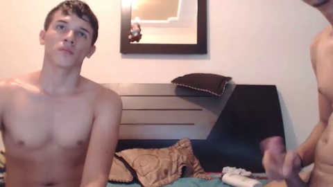 Bisexual teens mmf bareback, vidéos porno “flip flop”, video camera nascosta
