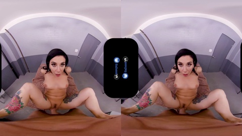 Compilation part 2 d'expérience VR sensuelle avec des babes tatouées, mettant en vedette Lily Lane