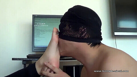 Chinese foot, chines femdom, chinese foot gagging