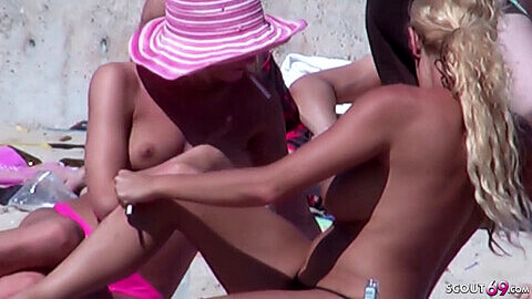 Hidden lesbian peepholecam, beach, beach lesbians